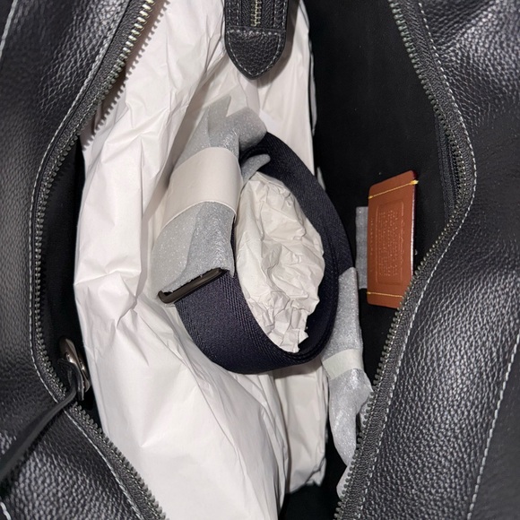 Coach Black Briefcase with Textured Leather and Structured Design - Picture 3 of 6